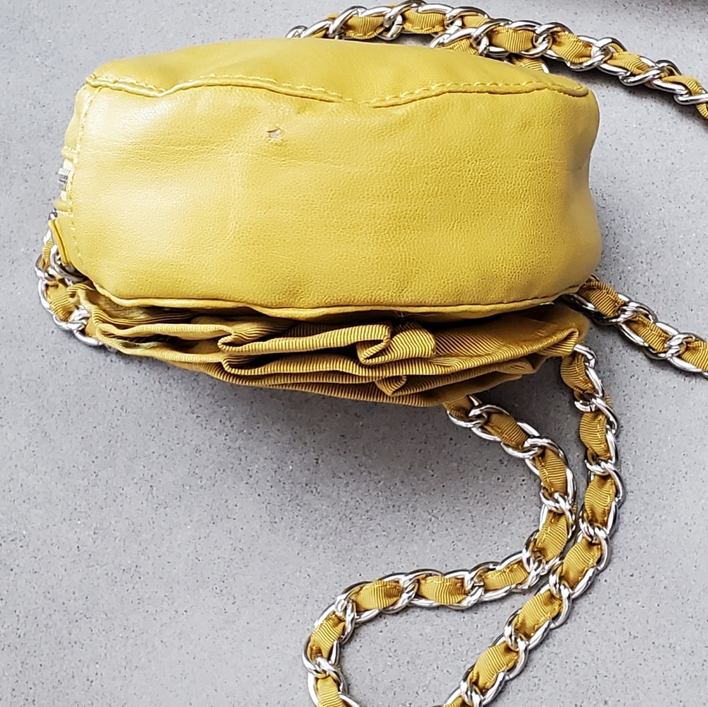 Chocolate New York Rosette Crossbody Mini Bag, Mustard, Silver Chain, EUC - Picture 12 of 16
